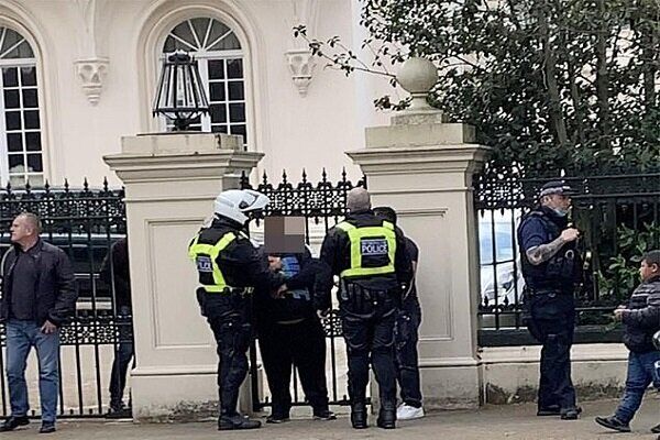 حمله به محل استقرار سفیر عربستان در لندن 