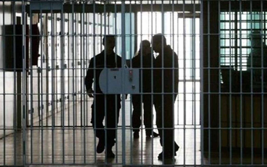 اختصاص فطریه به زندانیان نیازمند منع شرعی ندارد