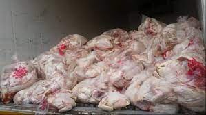 کشف بیش از ۴۰ تن مرغ قطعه بندی منجمد از یک واحد بسته بندی مرغ در مشهد