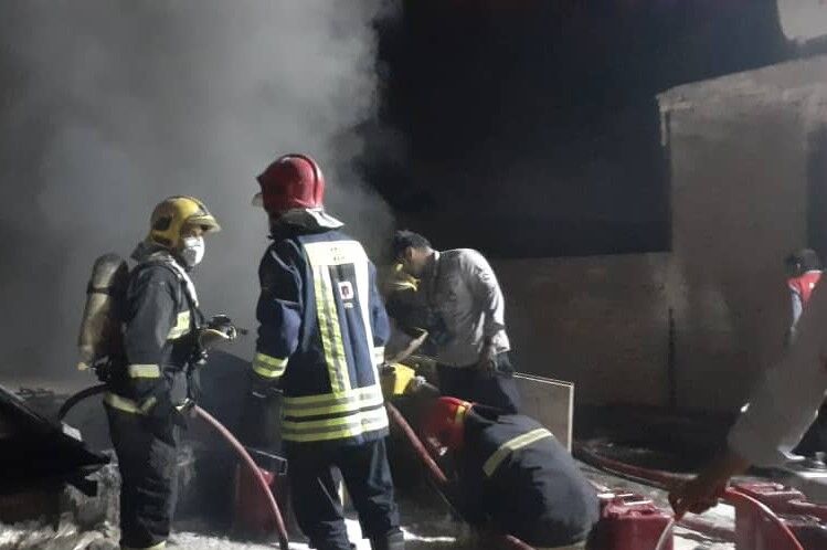 هفت نفر از حریق مجتمع مسکونی در مشهد نجات داده شدند