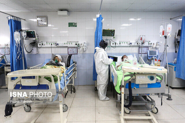 اشباع ظرفیت تخت‌های بیمارستانی کرونا در یک استان/درخواست تعطیلی ۳ روزه برای اداره‌ها