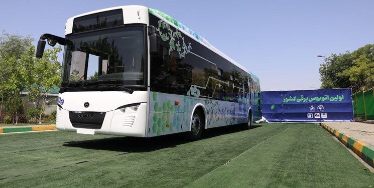 نخستین اتوبوس برقی کشور در مشهد مقدس آغاز به کار کرد