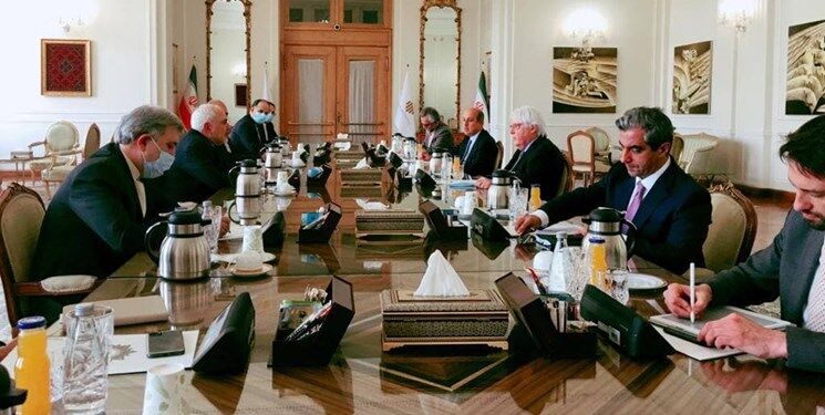 ظریف در دیدار نماینده ویژه دبیرکل سازمان ملل: جنگ، راه‌حل بحران یمن نیست
