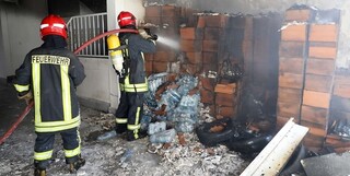 مهار آتش‌سوزی آپارتمانی در پنجتن مشهد و نجات ۲۱ نفر توسط آتش‌نشانان