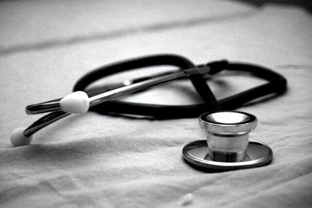 محرومیت یک ساله "روازاده " از حرفه پزشکی و وابسته در کل کشور