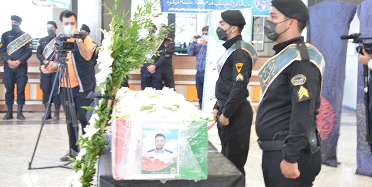  پیکر شهید محمد قائینی نیازآبادی در مشهد تشییع شد 