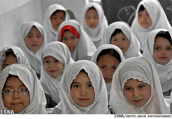 بهره مندی ۷۰۰۰ دانش آموز اتباع افغانستانی از امکانات آموزشی رفسنجان
