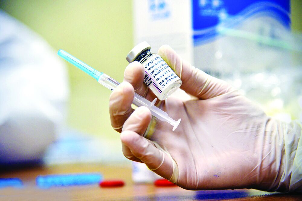 ورود ۶ میلیون دُز واکسن در هفته جاری/ واکسیناسیون «معلمان» و «استادان» دانشگاه از مردادماه