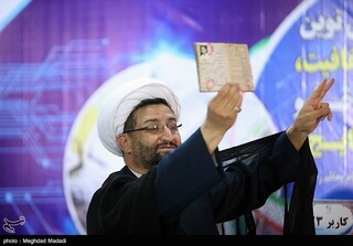 روحانی سیاسی فعال در فوتبال: دروغ است، اسلحه نداشتم