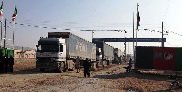  تردد کامیون‌ها در مرز دوغارون از سرگرفته شده است 