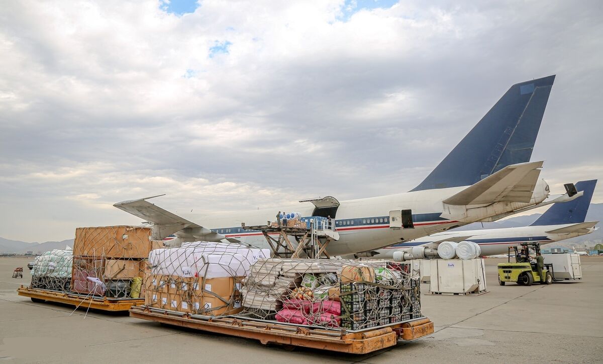 ارسال محموله کمک‌های مومنانه نیروی هوایی ارتش به سیستان و بلوچستان