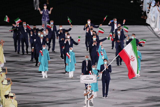 رژه کاروان ایران در مراسم افتتاحیه المپیک توکیو 2020 /فیلم