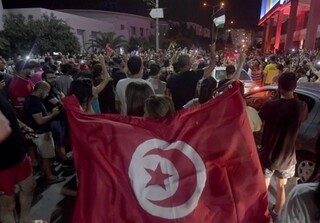 در تونس چه می‌گذرد؟ / ریشه اصلی بحران سیاسی چیست؟