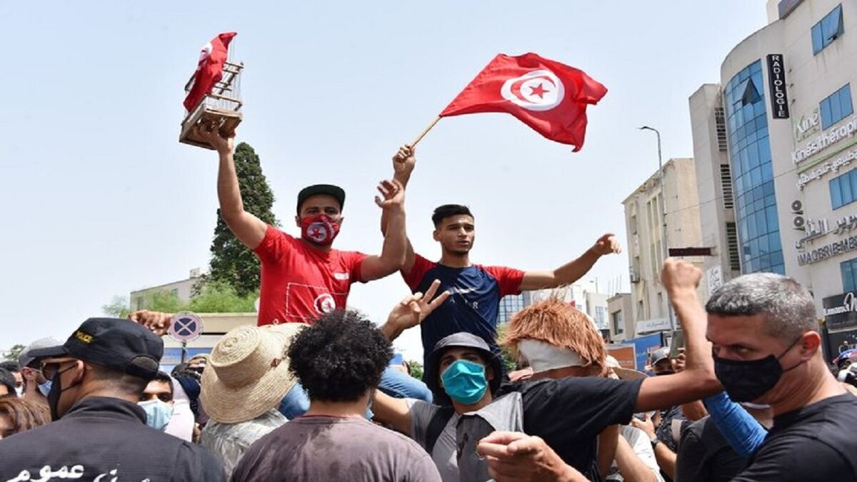 نگاهی به ناآرامی‌های سیاسی تونس؛ چهار دلیل کودتا در سرزمین انقلاب
