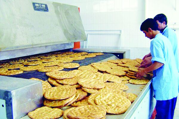نانوای گرانفروش به زندان افتاد