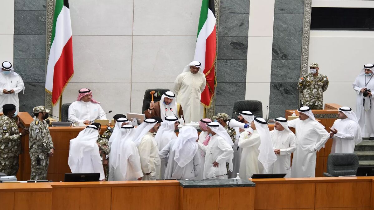 کویت به دنبال از میان برداشتن منابع تنش و بی ثباتی در منطقه است