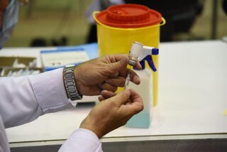 واکسیناسیون آموزشیاران نهضت سوادآموزی خراسان رضوی مقابل کرونا آغاز شد