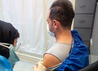 دانشگاه علوم پزشکی مشهد یک میلیون نفر را در برابر کرونا واکسینه کرد