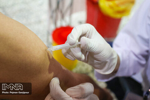 ۳ هزار نفر در تهران واکسن آسترازنکای قلابی زده‌اند