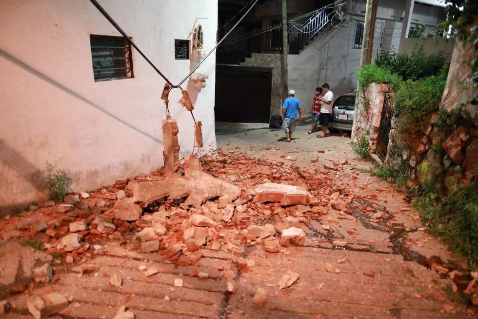 سیل و زلزله جان ۱۸ نفر را در مکزیک گرفت