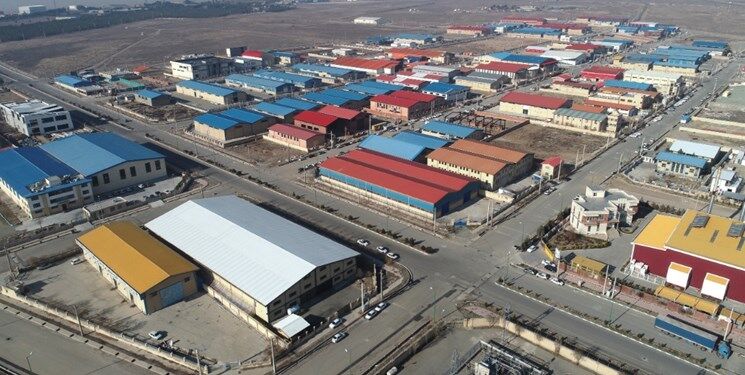 ساخت بزرگترین شهرک صنعتی غرب کشور در کردستان/ اشتغال بیش از ۱۲ هزار نفر در شهرک‌های صنعتی استان