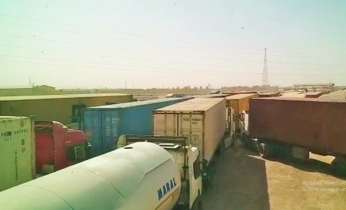معطلی کامیون‌های ایرانی در گمرک اسلام قلعه افغانستان برای ورود به دوغارون 