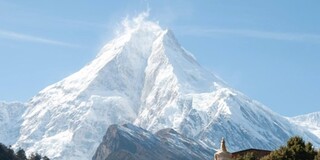صعود دو بانوی کوهنورد کشورمان به قله ۸ هزار متری نپال