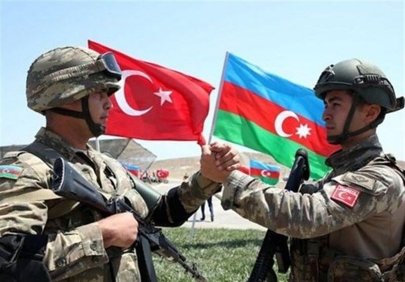 کنار جمهوری آذربایجان هستیم