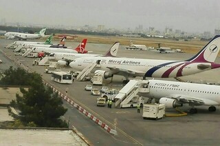 اعمال تمهیدات بهداشتی لازم در فرودگاه مشهد  برای جلوگیری از ورود امیکرون  /شکایت مسافران از برخی شرکت های هواپیمایی درباره عدم اجرای کاهش قیمت بلیت