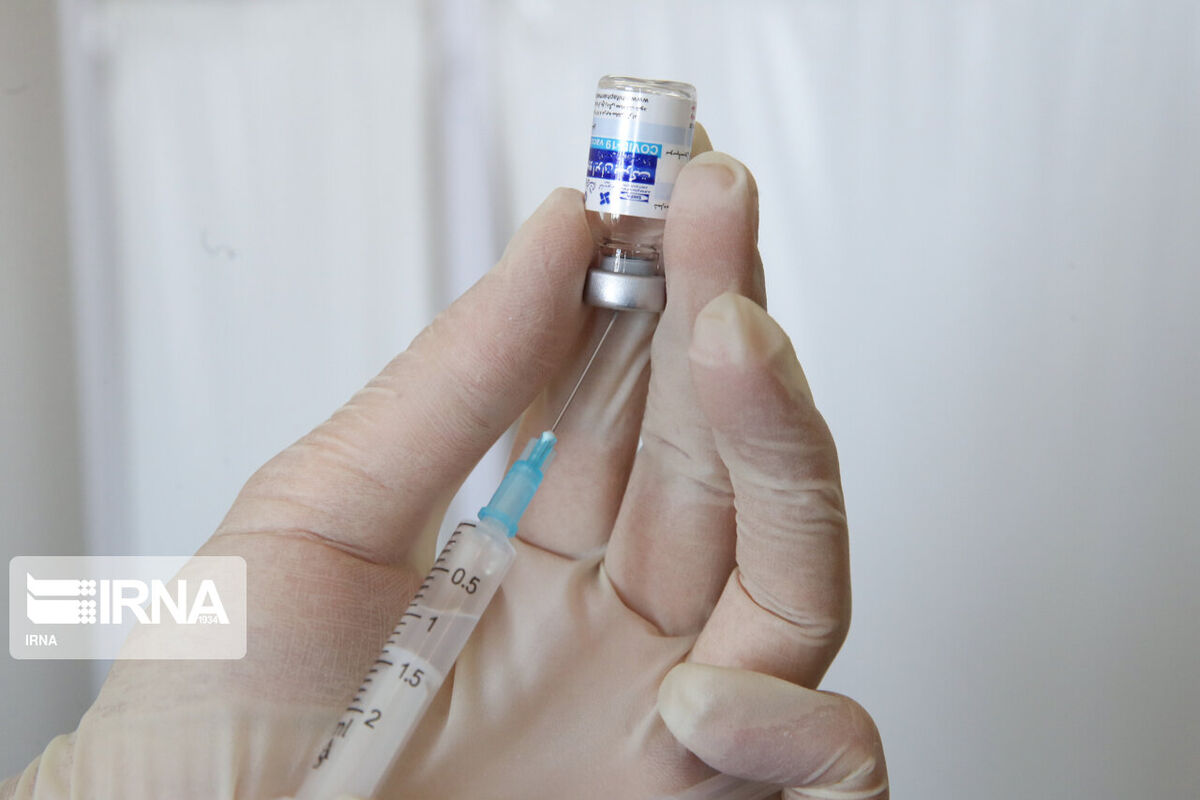  تزریق دوز سوم واکسن  کرونا به بیش از ۲۲ هزار نفر سالمند مشهد 