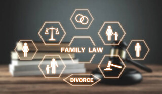 چگونه می‌توان نسبت به دریافت خدمات مشاوره حقوقی خانواده اقدام کرد؟