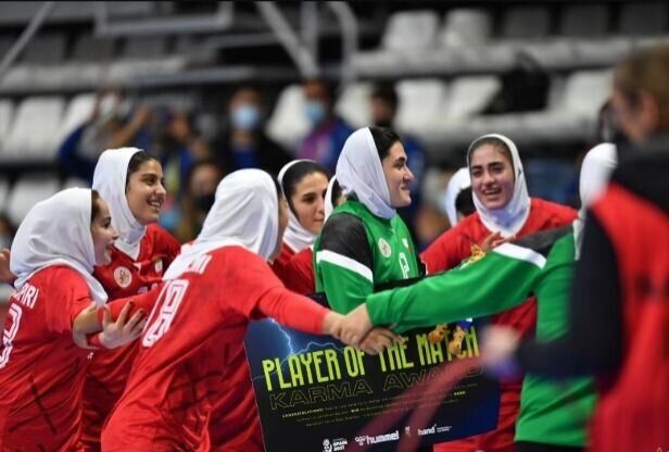 تلاش بانوان هندبالیست ایران برای کسب رتبه ۲۵ جهان