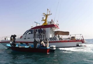 حادثه برای ۲ شناور ایرانی در خلیج‌ فارس/ ۱۲ ملوان ‌از مرگ حتمی نجات یافتند
