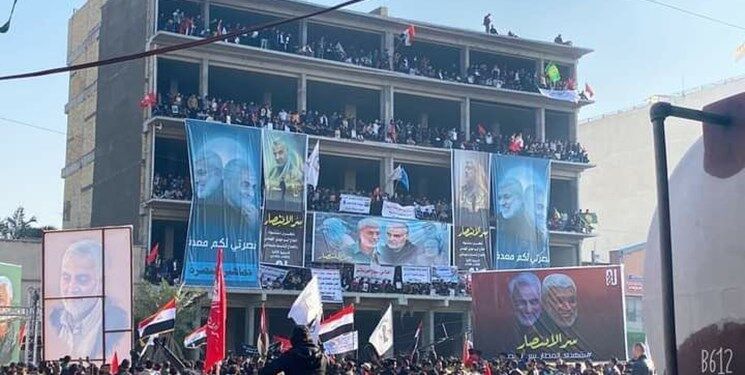 اجتماع ده‌ها هزار نفری در بصره عراق به مناسبت سالگرد شهادت سردار سلیمانی