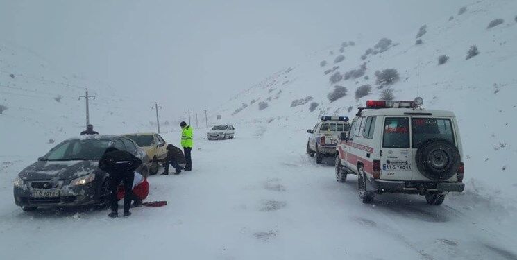 آخرین وضعیت جوی جاده‌ها/‌ بارش برف و باران در ۲۱ استان‌ و انسداد ۲۳ جاده
