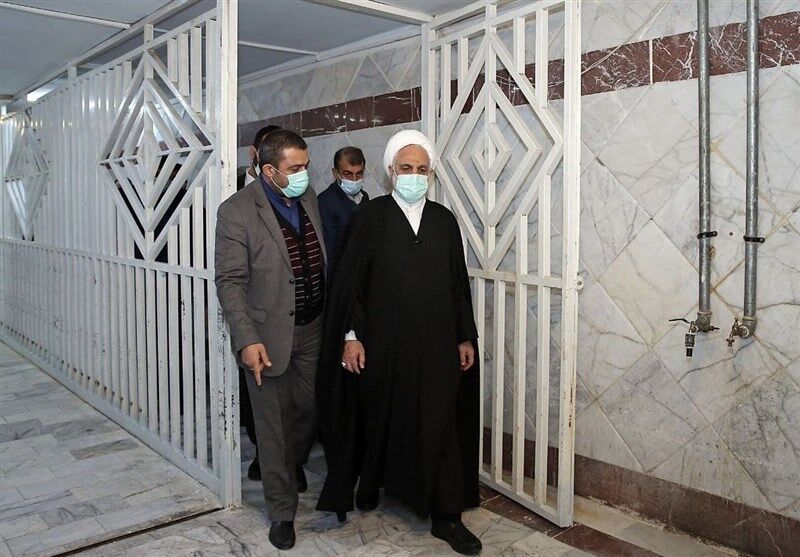 بازدید ۲ ساعته رئیس عدلیه از زندان ‌مشهد/ گفت‌وگوی چهره به چهره اژه‌ای با زندانیان/ توصیه مهم به روسای زندان‌ها