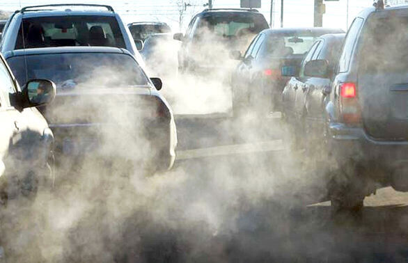 جبران هزینه آلایندگی خودروسازان از جیب مردم! 