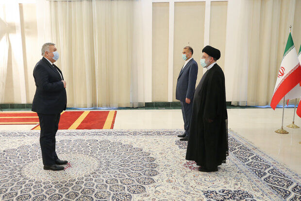 سفرا و روسای نمایندگی‌های مقیم تهران با رئیس‌جمهور دیدار کردند
