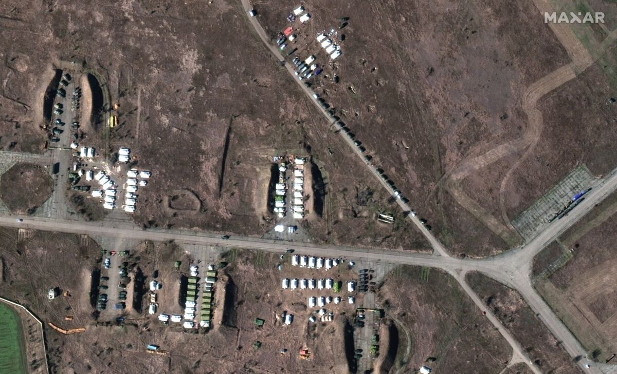 تصاویر ماهواره‌ای تجمع بیشتر نظامیان روس را نشان می‌دهد 