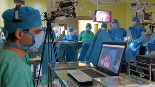 پخش زنده ۲ جراحی لاپاراسکوپی بیمارستان فوق تخصصی رضوی در ایران و اروپا