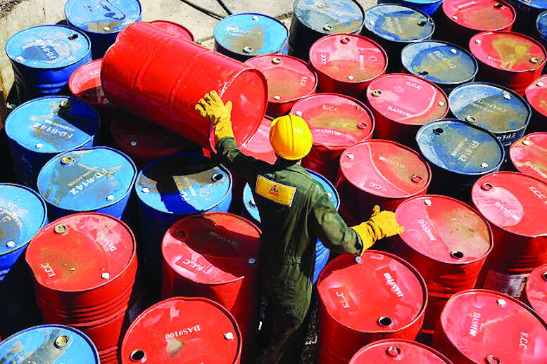 بیشترین کاهش هفتگی قیمت نفت در ۴ ماه گذشته رقم خورد 