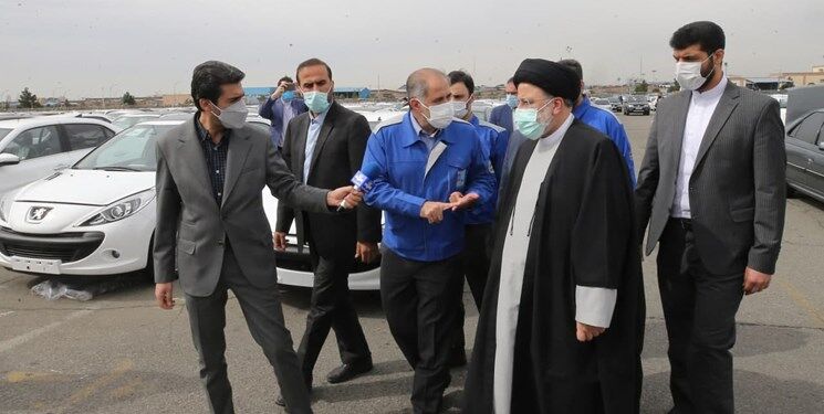  بازدید رئیس جمهور از ایران خودرو 
