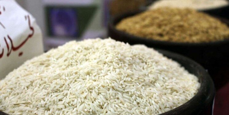 برنج‌های احتکار شده با نرخ مصوب در بازار توزیع شود 
