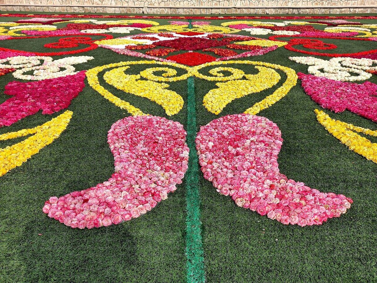 ۵۳۰ فرش گل در حاشیه بزرگراه‌های پایتخت ایجاد شد