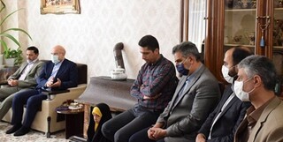 دیدار رئیس مجلس با خانواده شهید مدافع سلامت