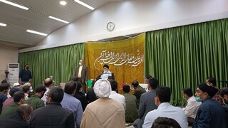  ایستادن به پای انقلاب هزینه دارد