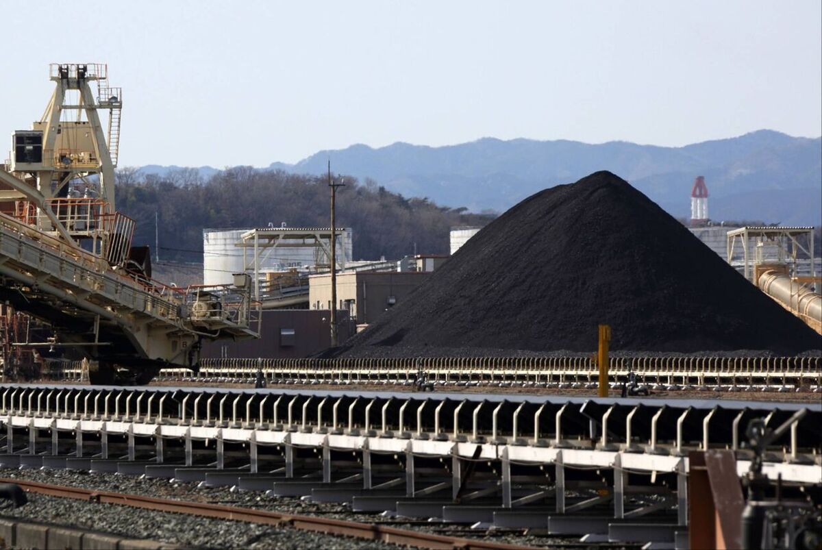 توافق کابل و اسلام‌آباد برای صدور زغال‌سنگ از افغانستان به پاکستان 