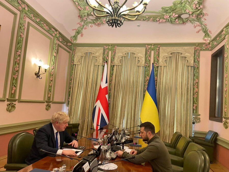 جانسون با رئیس جمهوری اوکراین در کی‌یف دیدار کرد