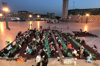 کرسی تلاوت تا سفره‌های افطاری ساده در میدان امام حسین (ع) پایتخت