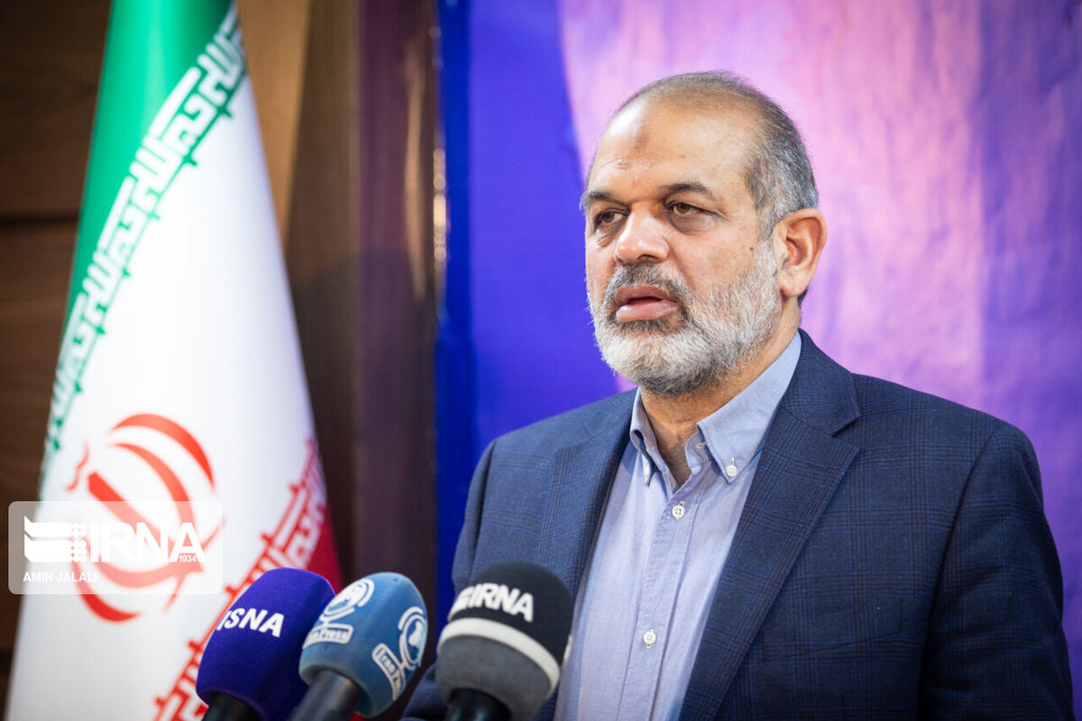 وزیر کشور: باید به صورت جدی به موضوع حاشیه‌نشینی شهر کرمانشاه پرداخته شود/پیش بینی ۵ میلیون زائر برای اربعین